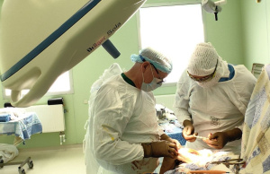 Когда другие разводят руками: после 5 лет безуспешного лечения  в Сургутскую травмбольницу обратился пожилой мужчина с переломом плеча