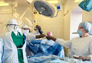 Две недели реанимации и этапное хирургическое лечение. Сургутские врачи спасли мужчину с железнодорожной травмой