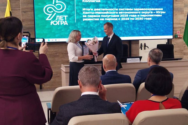 Профессиональные заслуги медсестры Сургутской травмбольницы отмечены на уровне окружного Депздрава