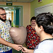 Сердечно-воздушная благодарность. В День врача пациенты детского отделения подарили своим докторам именные шарики
